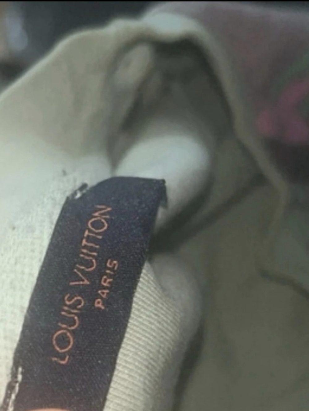 Louis Vuitton Cream Sweatshirt with Pink Accents - Picture 2 of 7